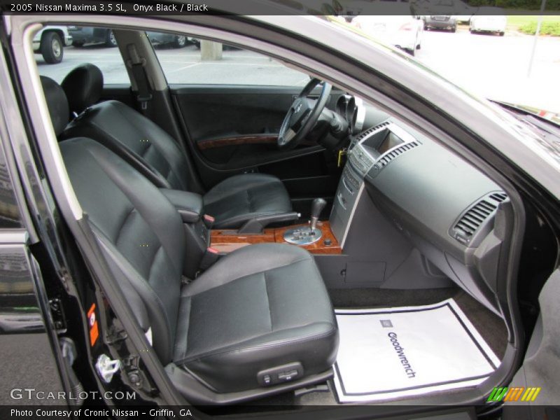 Onyx Black / Black 2005 Nissan Maxima 3.5 SL