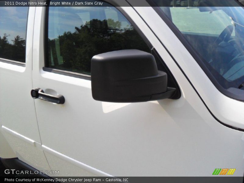 Bright White / Dark Slate Gray 2011 Dodge Nitro Heat