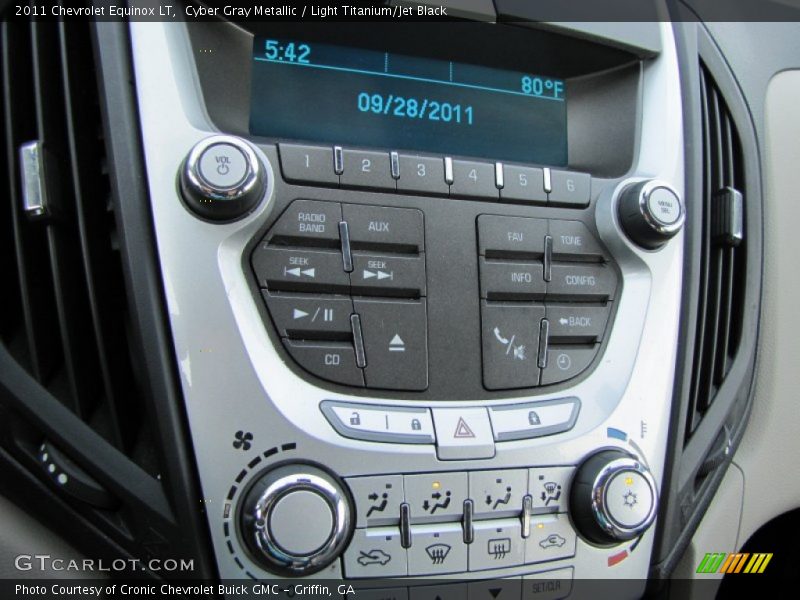 Cyber Gray Metallic / Light Titanium/Jet Black 2011 Chevrolet Equinox LT