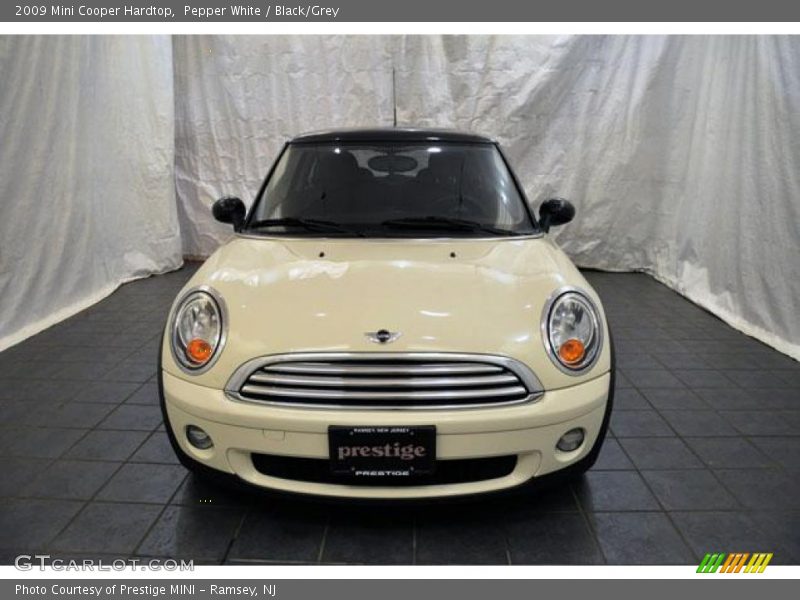 Pepper White / Black/Grey 2009 Mini Cooper Hardtop