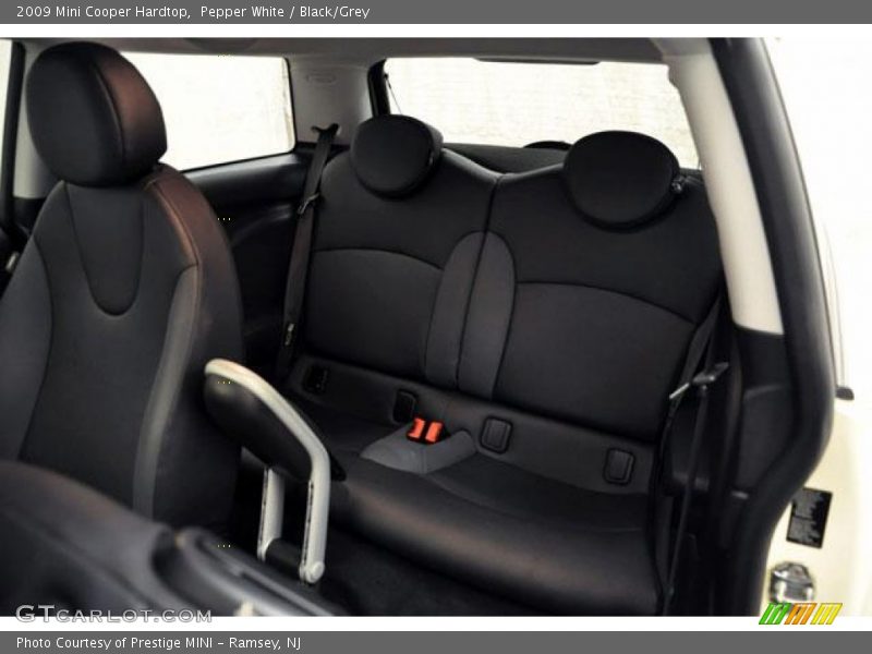Pepper White / Black/Grey 2009 Mini Cooper Hardtop
