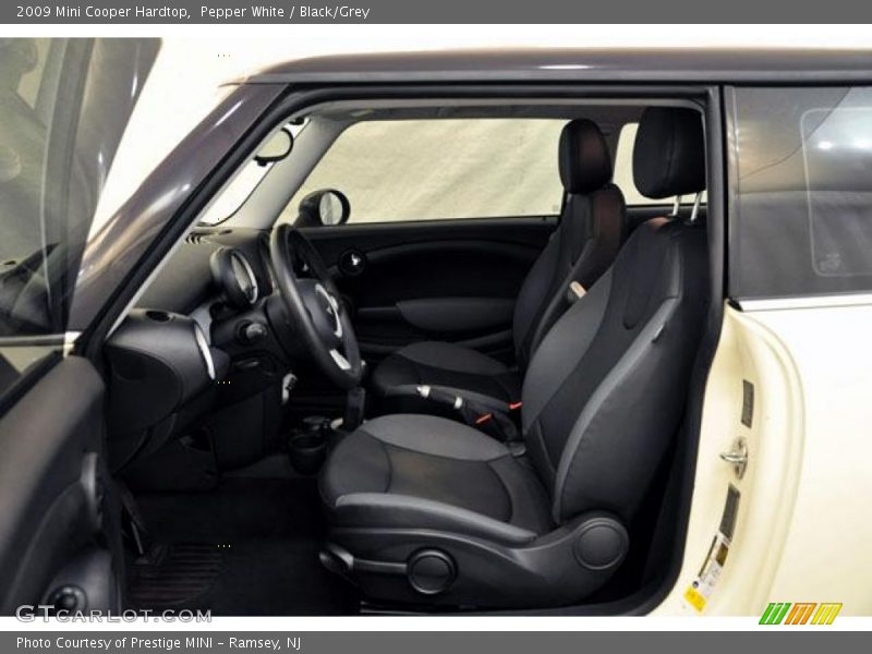 Pepper White / Black/Grey 2009 Mini Cooper Hardtop