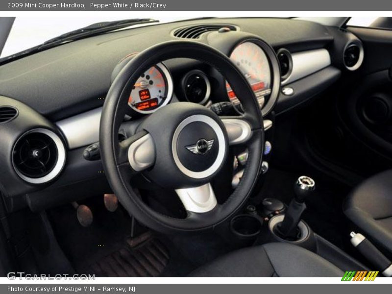 Pepper White / Black/Grey 2009 Mini Cooper Hardtop