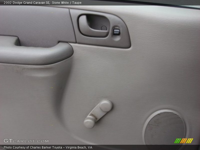 Stone White / Taupe 2002 Dodge Grand Caravan SE