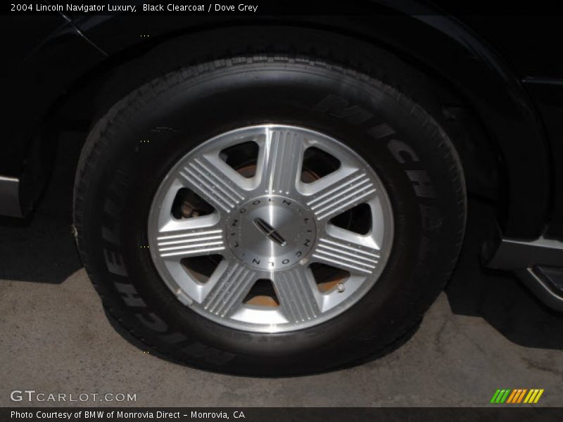 Black Clearcoat / Dove Grey 2004 Lincoln Navigator Luxury