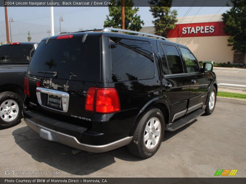 Black Clearcoat / Dove Grey 2004 Lincoln Navigator Luxury