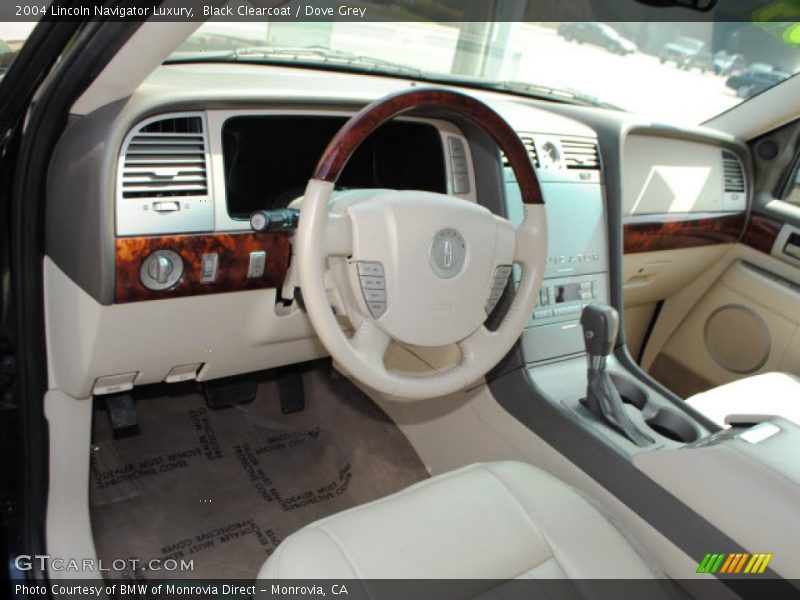 Black Clearcoat / Dove Grey 2004 Lincoln Navigator Luxury