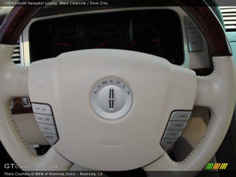 Black Clearcoat / Dove Grey 2004 Lincoln Navigator Luxury