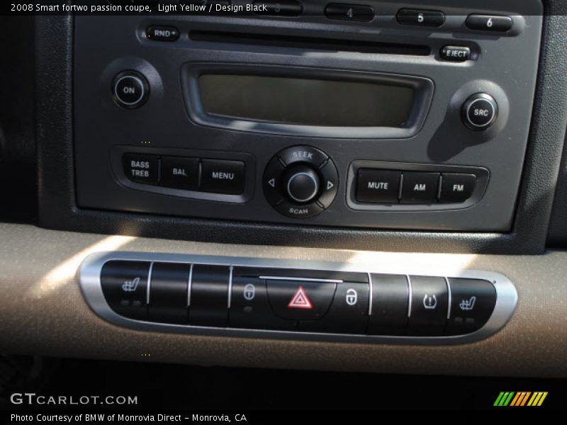 Light Yellow / Design Black 2008 Smart fortwo passion coupe