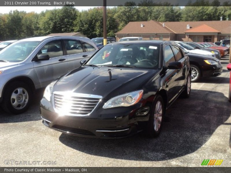 Black / Black 2011 Chrysler 200 Touring