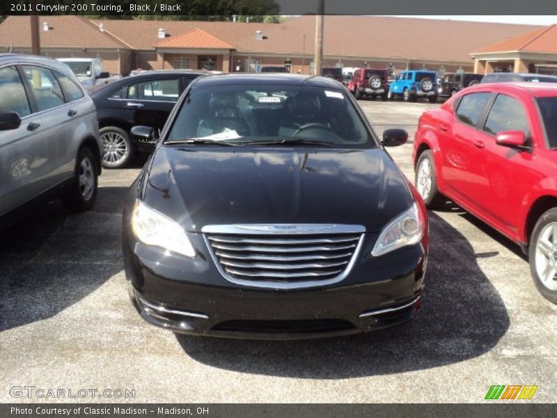 Black / Black 2011 Chrysler 200 Touring