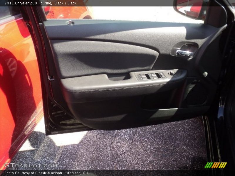 Black / Black 2011 Chrysler 200 Touring