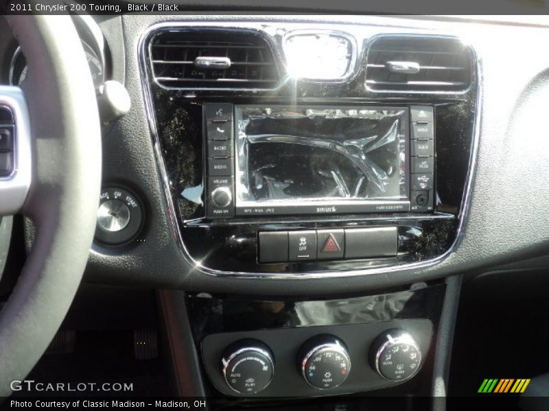 Black / Black 2011 Chrysler 200 Touring