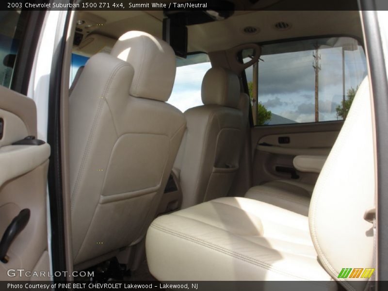 Summit White / Tan/Neutral 2003 Chevrolet Suburban 1500 Z71 4x4