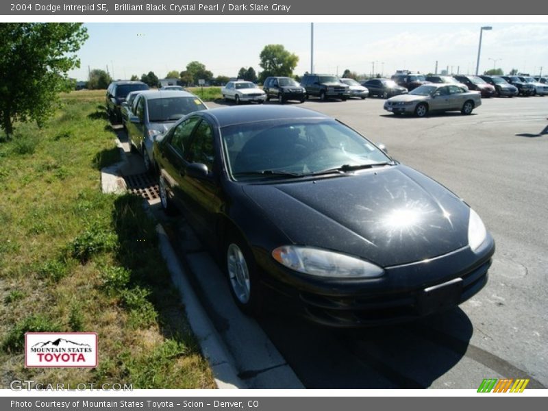 Brilliant Black Crystal Pearl / Dark Slate Gray 2004 Dodge Intrepid SE
