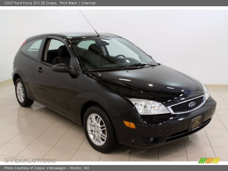Pitch Black / Charcoal 2007 Ford Focus ZX3 SE Coupe