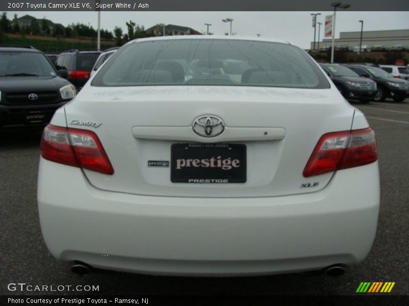 Super White / Ash 2007 Toyota Camry XLE V6