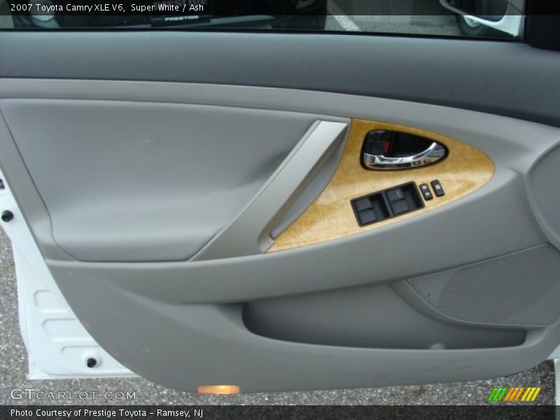 Super White / Ash 2007 Toyota Camry XLE V6