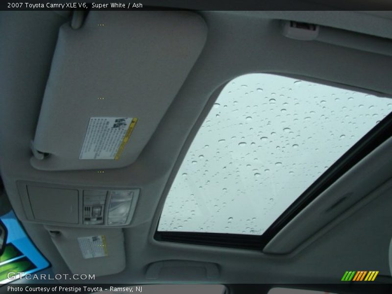 Super White / Ash 2007 Toyota Camry XLE V6