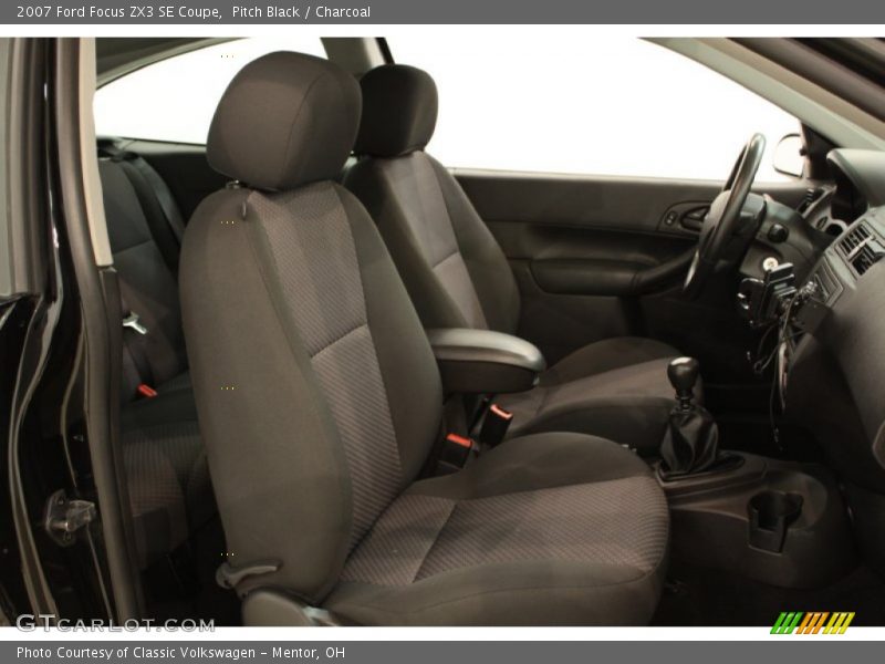 Pitch Black / Charcoal 2007 Ford Focus ZX3 SE Coupe