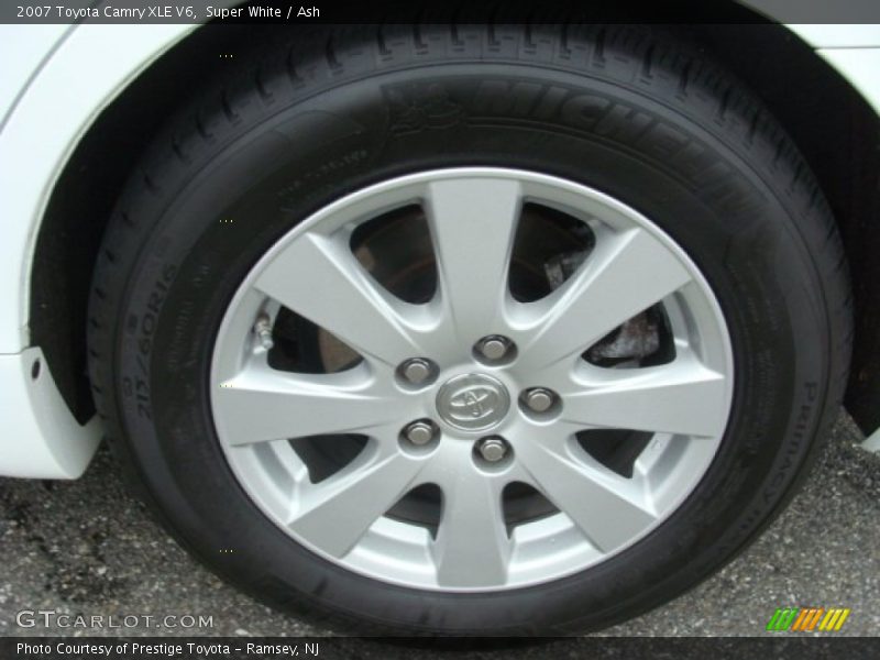 Super White / Ash 2007 Toyota Camry XLE V6