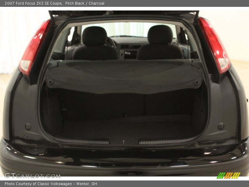 Pitch Black / Charcoal 2007 Ford Focus ZX3 SE Coupe