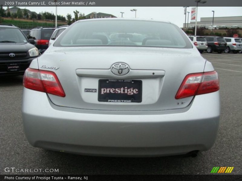 Classic Silver Metallic / Ash 2009 Toyota Camry LE