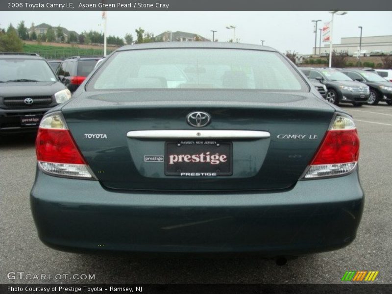 Aspen Green Pearl / Stone Gray 2006 Toyota Camry LE