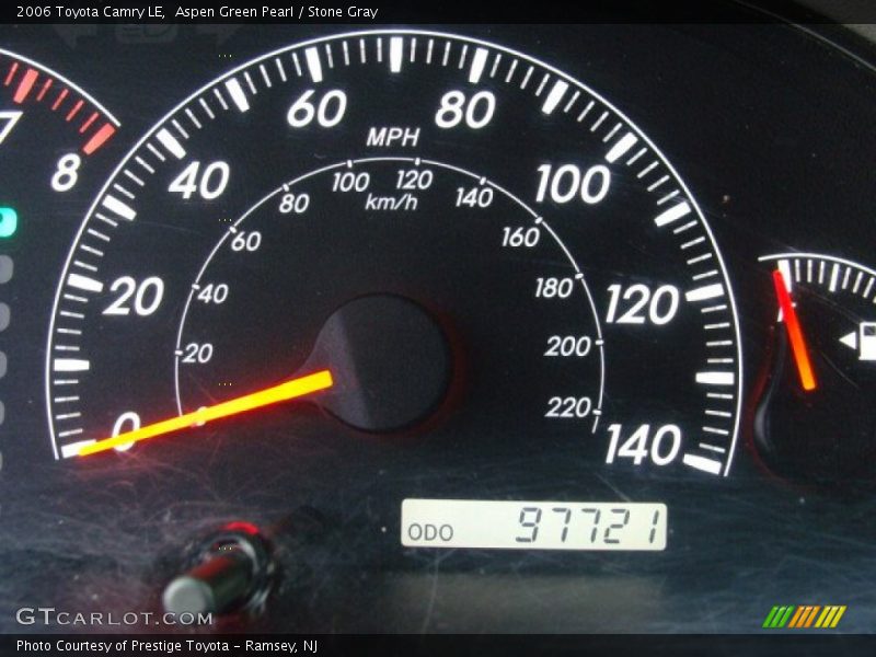 Aspen Green Pearl / Stone Gray 2006 Toyota Camry LE