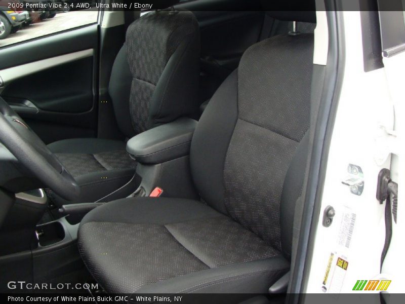 Ultra White / Ebony 2009 Pontiac Vibe 2.4 AWD