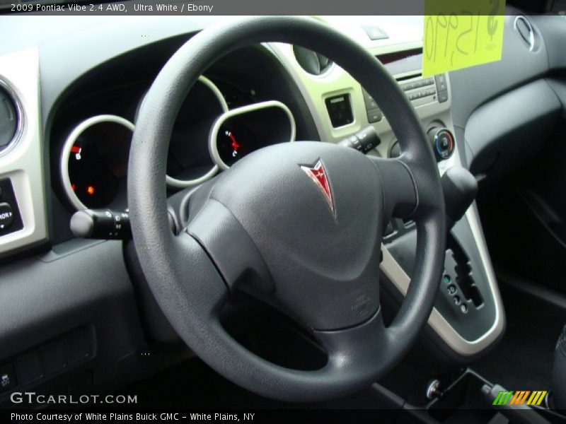 Ultra White / Ebony 2009 Pontiac Vibe 2.4 AWD