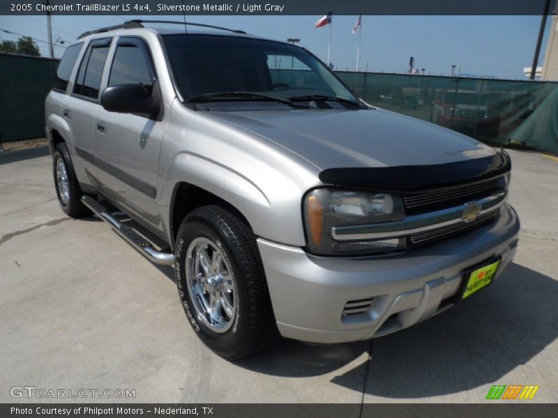 Silverstone Metallic / Light Gray 2005 Chevrolet TrailBlazer LS 4x4