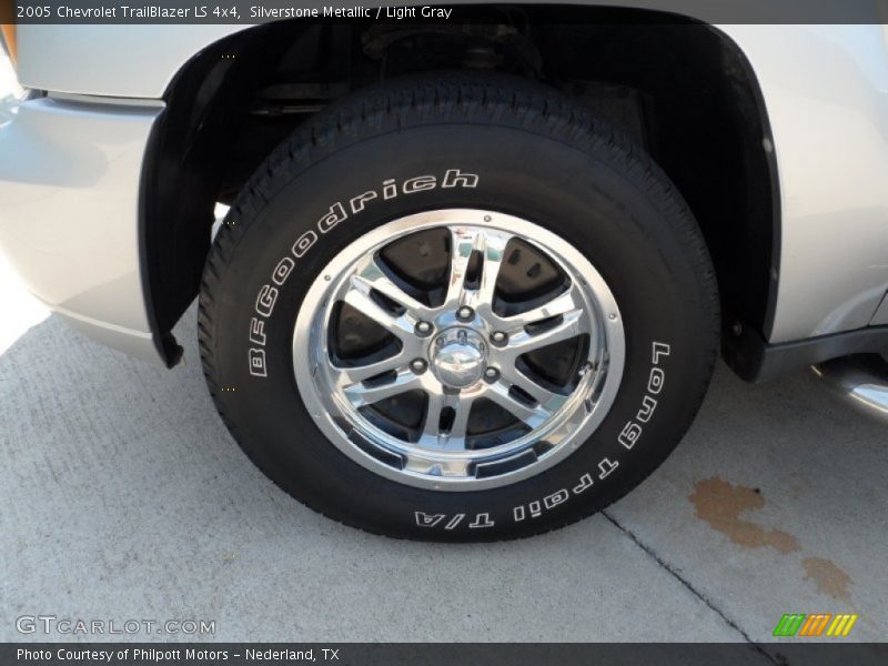 Silverstone Metallic / Light Gray 2005 Chevrolet TrailBlazer LS 4x4