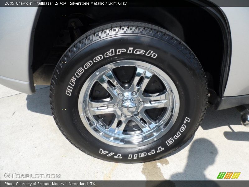 Silverstone Metallic / Light Gray 2005 Chevrolet TrailBlazer LS 4x4