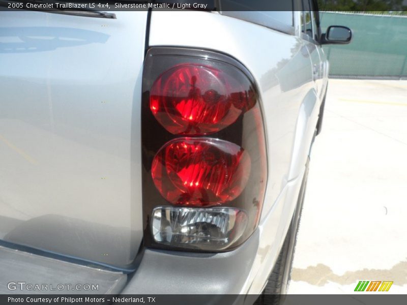 Silverstone Metallic / Light Gray 2005 Chevrolet TrailBlazer LS 4x4