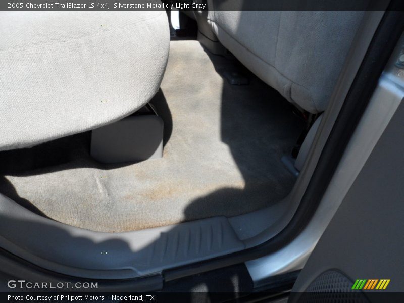 Silverstone Metallic / Light Gray 2005 Chevrolet TrailBlazer LS 4x4