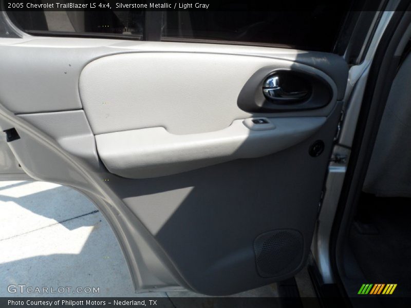 Silverstone Metallic / Light Gray 2005 Chevrolet TrailBlazer LS 4x4