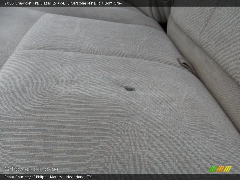 Silverstone Metallic / Light Gray 2005 Chevrolet TrailBlazer LS 4x4