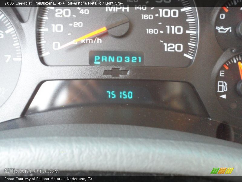 Silverstone Metallic / Light Gray 2005 Chevrolet TrailBlazer LS 4x4