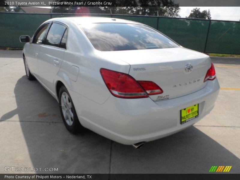 Blizzard White Pearl / Graphite Gray 2010 Toyota Avalon XL