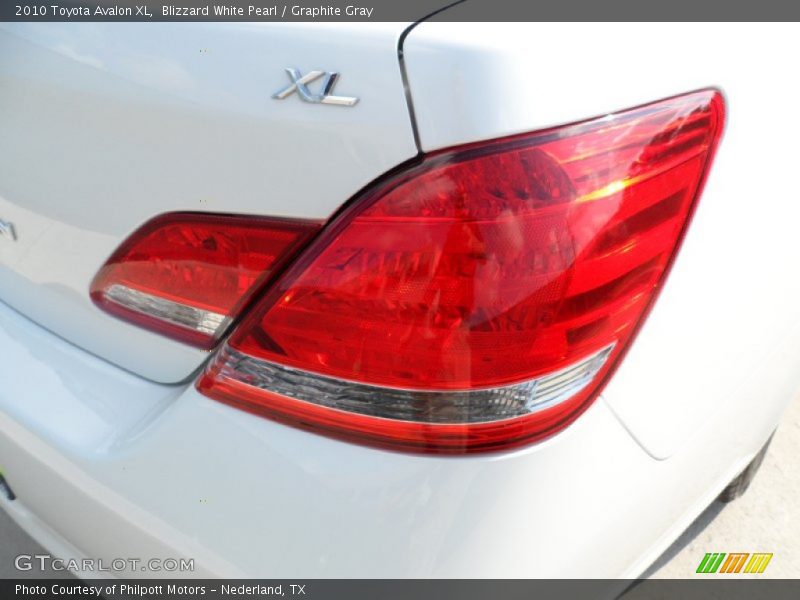 Blizzard White Pearl / Graphite Gray 2010 Toyota Avalon XL