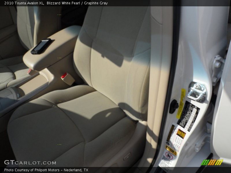 Blizzard White Pearl / Graphite Gray 2010 Toyota Avalon XL
