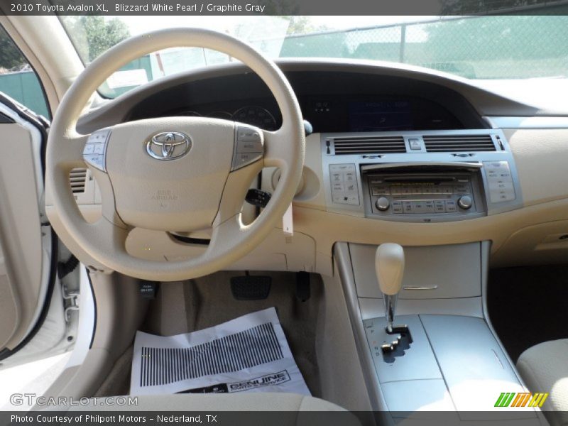 Blizzard White Pearl / Graphite Gray 2010 Toyota Avalon XL