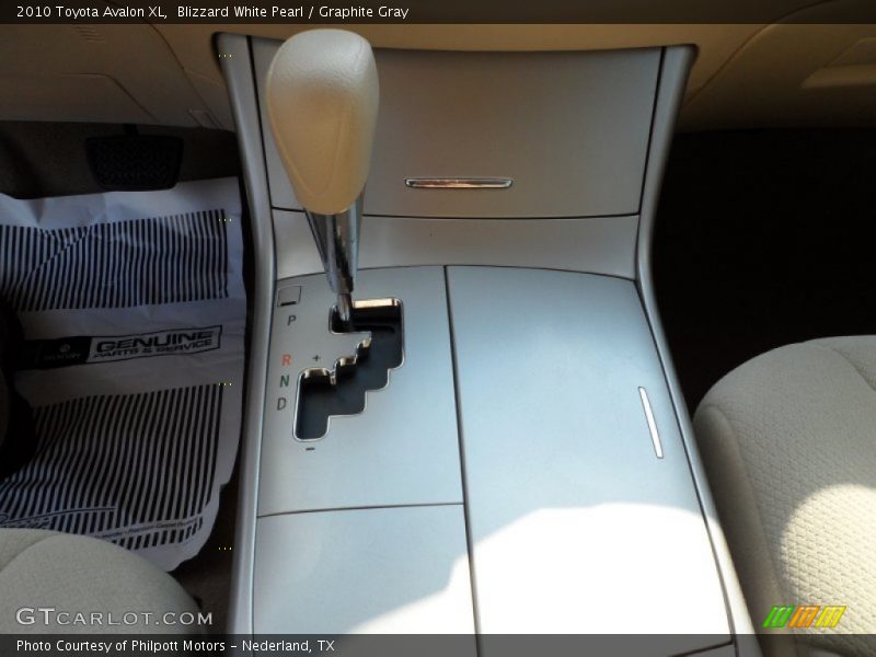 Blizzard White Pearl / Graphite Gray 2010 Toyota Avalon XL