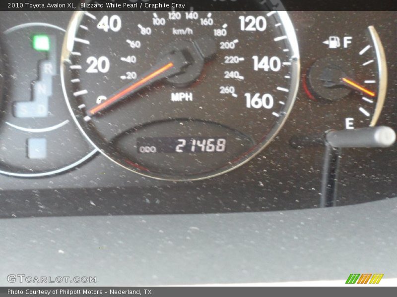 Blizzard White Pearl / Graphite Gray 2010 Toyota Avalon XL