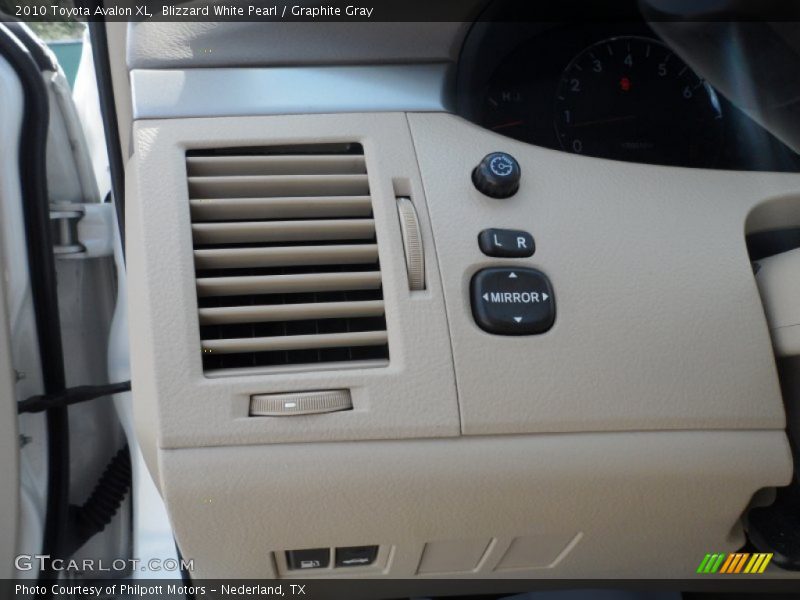 Blizzard White Pearl / Graphite Gray 2010 Toyota Avalon XL