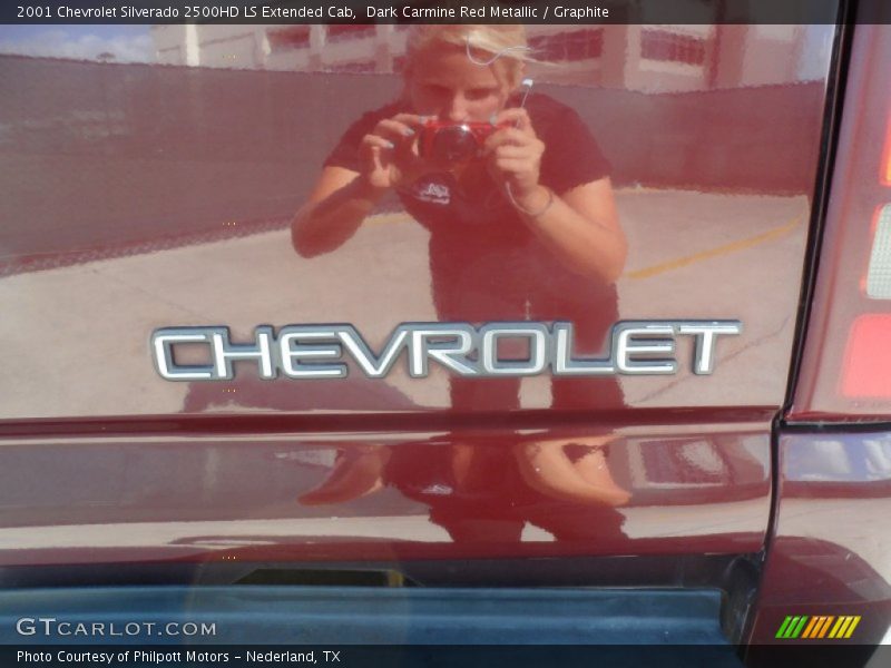 Dark Carmine Red Metallic / Graphite 2001 Chevrolet Silverado 2500HD LS Extended Cab