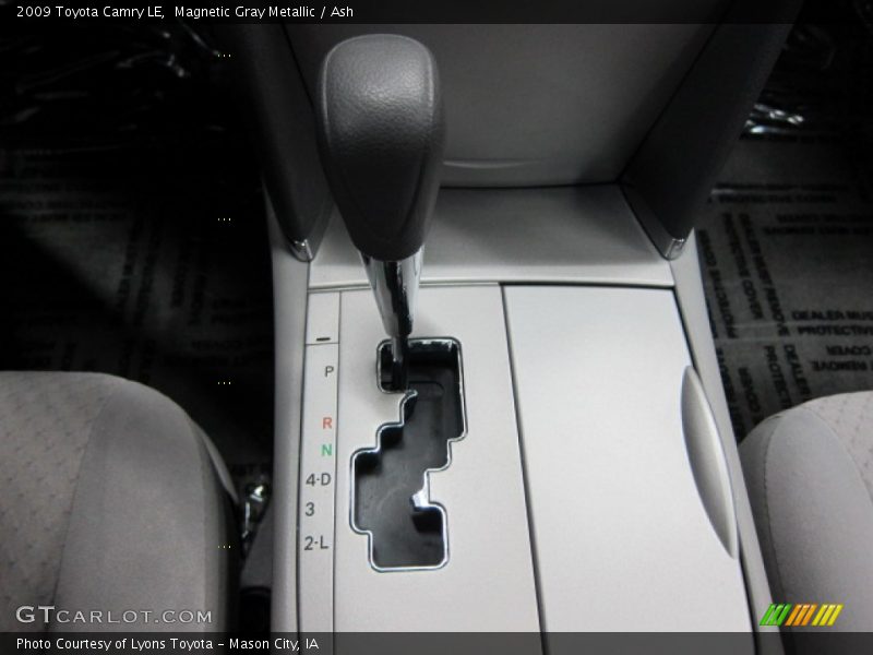 Magnetic Gray Metallic / Ash 2009 Toyota Camry LE