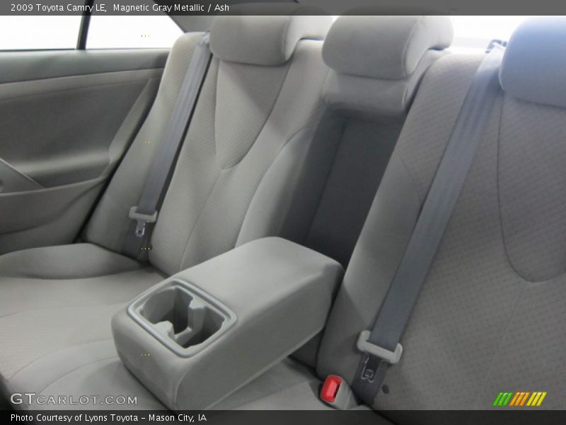 Magnetic Gray Metallic / Ash 2009 Toyota Camry LE