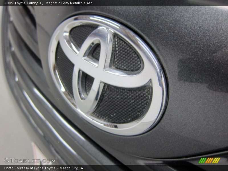 Magnetic Gray Metallic / Ash 2009 Toyota Camry LE